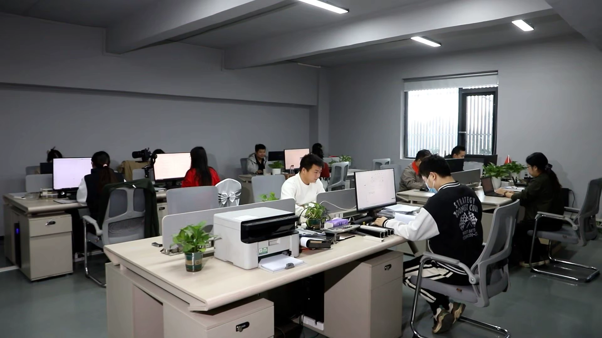 H537498c5d2174da48a829f083151d48cJ